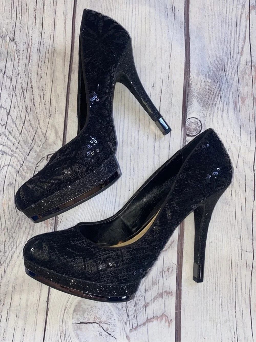 Gianni Bini - Black Sequin & Lace Platform Pumps - size 6
